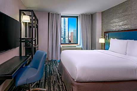 Queen Room Accessible