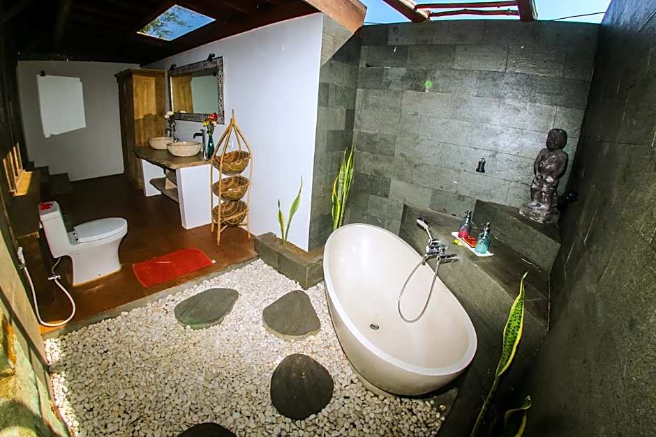 Flower Bud Bungalow Balangan