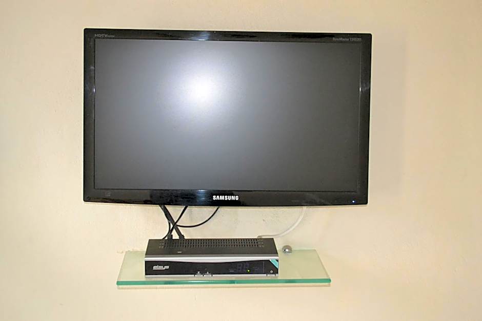 Casas em Condomínio próximo da praia com 2 dormitórios, churrasqueira e 3 vagas de garagem