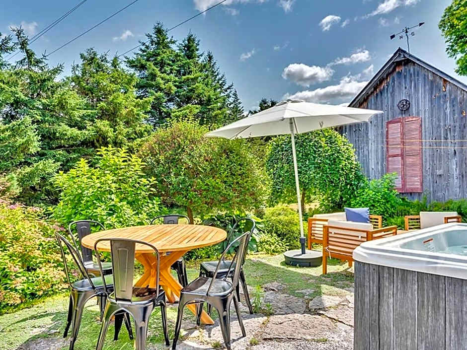 The Gem - Beautiful farmhouse with hot tub