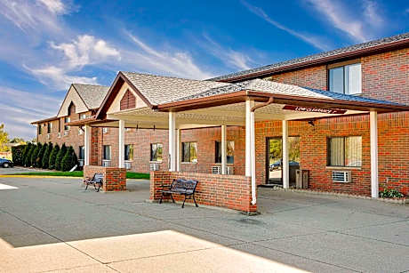 Howard Johnson by Wyndham Waterloo/Cedar Falls