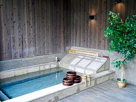 Sakura River Side Stay Gero Onsen - Hostel