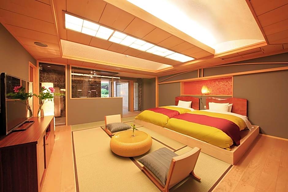 Hakone Fuga - Adult Only