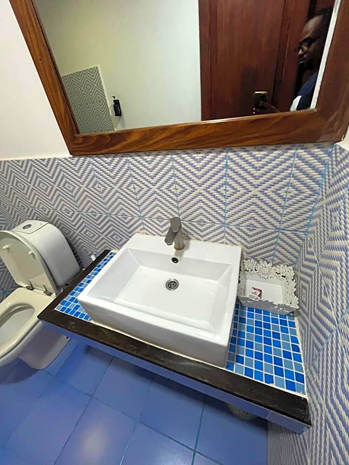 27 Cafe Zanzibar Airport Hotel