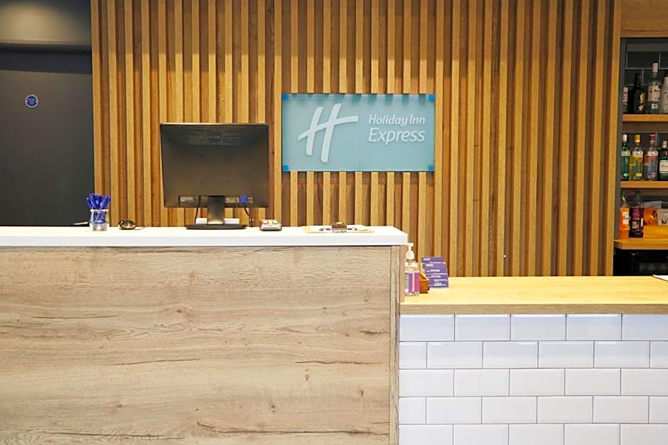 Holiday Inn Express Chester Racecourse By IHG