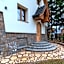 Villa 7 Apartments