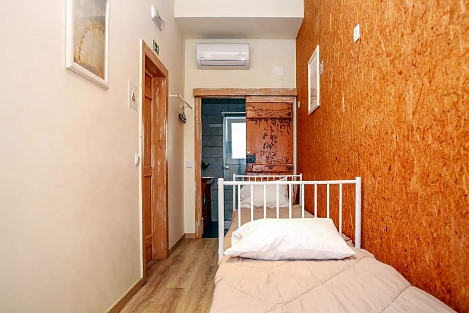 Quebra Costas Rooms Torres Vedras