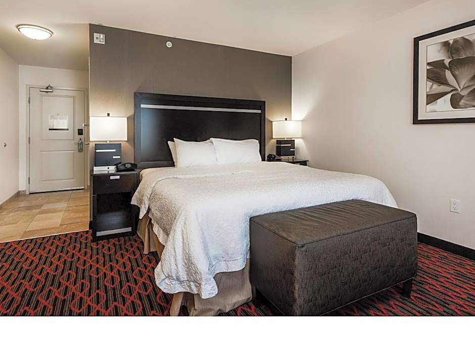 Hampton Inn By Hilton & Suites Lethbridge Ab Cn