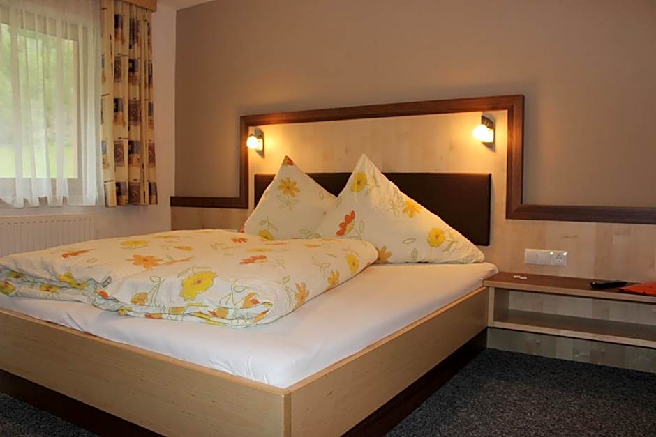 Haus Alpina & Landhaus Schöpf