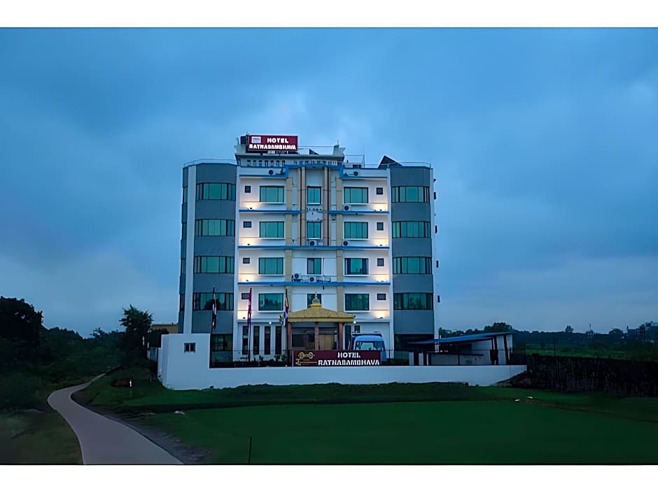 Hotel Ratnasambhava