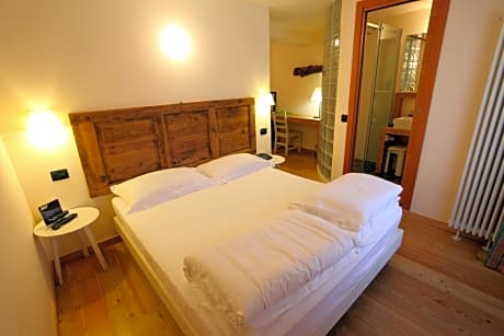 Large Single Room