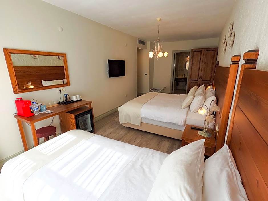 AlaBora Hotel