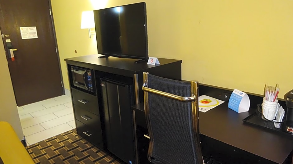 Super 8 by Wyndham Terre Haute