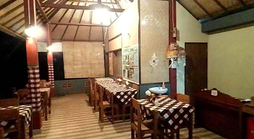 Aris Homestay and Warung Made
