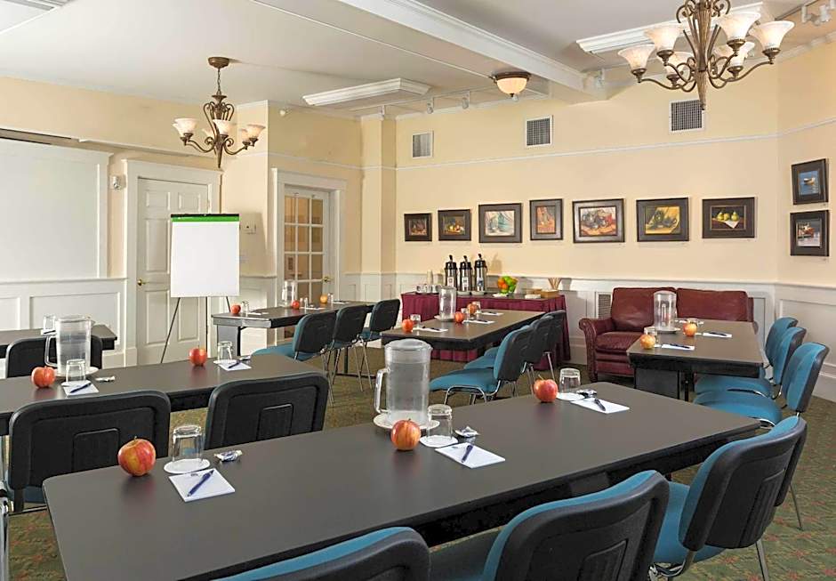 Lord Camden Inn