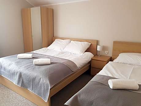 Quadruple Room with Terrace