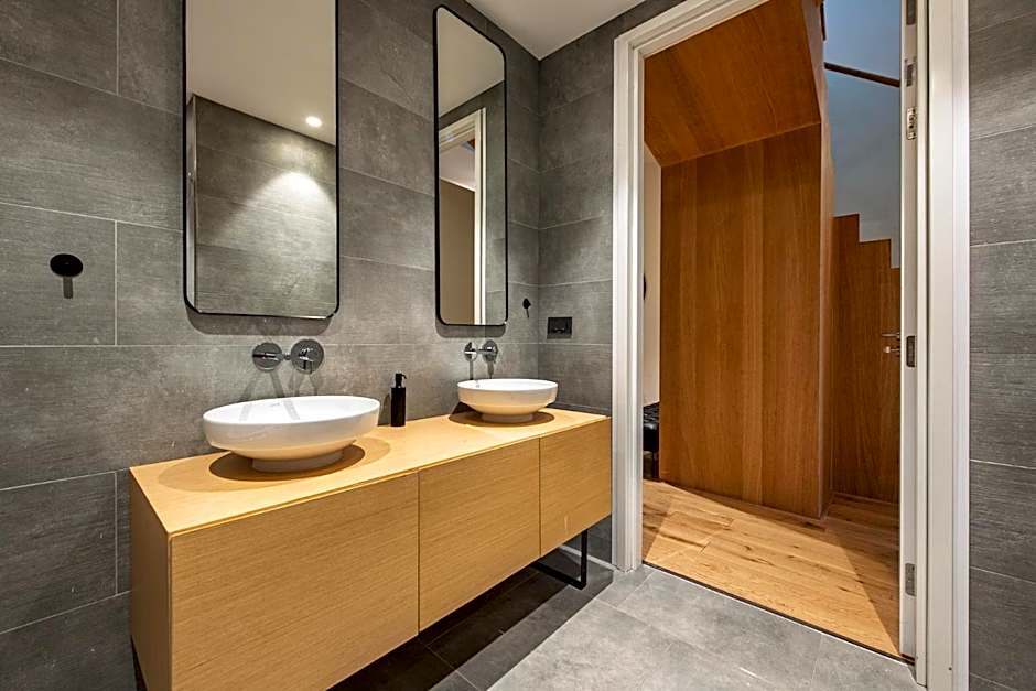 12, Apartments, 4-6 Pers, Central, Stunning View, Near Supermarket & Public Transport