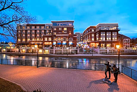Hotel Indigo Naperville Riverwalk By IHG
