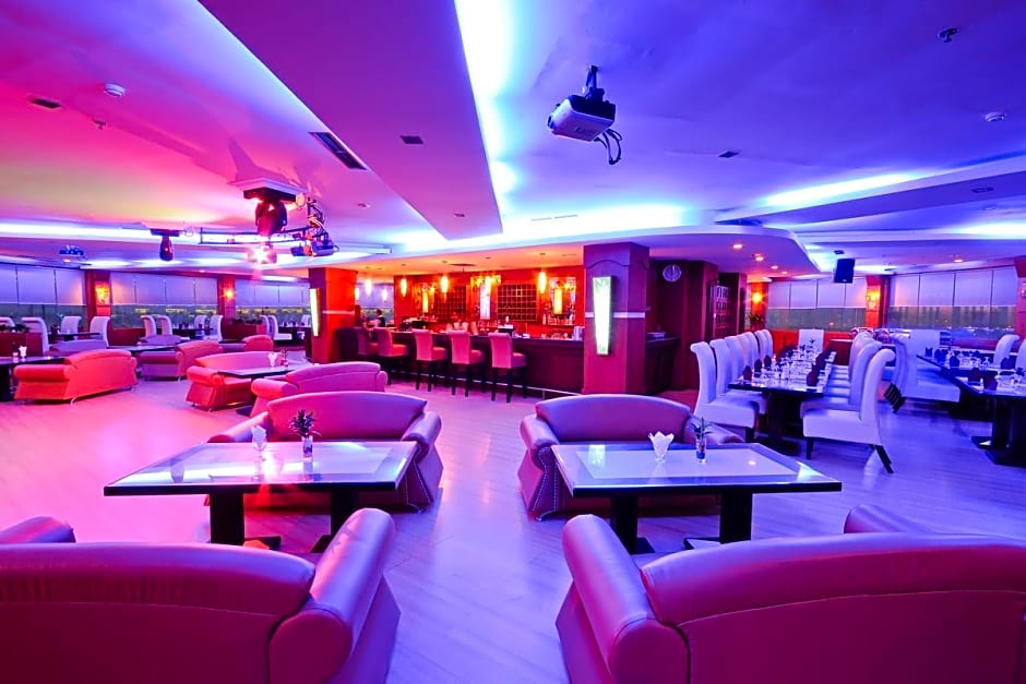 Planet Holiday Hotel & Residence