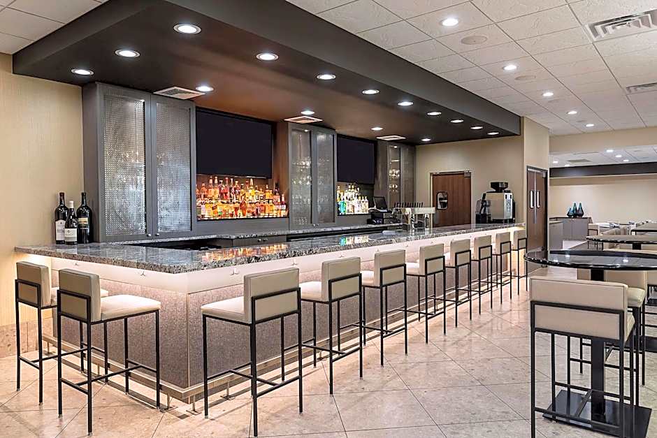 DoubleTree by Hilton Madison Downtown