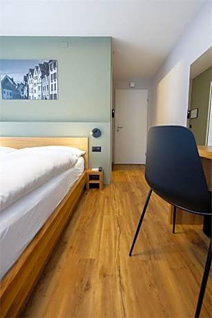 Single Room Budget - No Lift, Annex Building