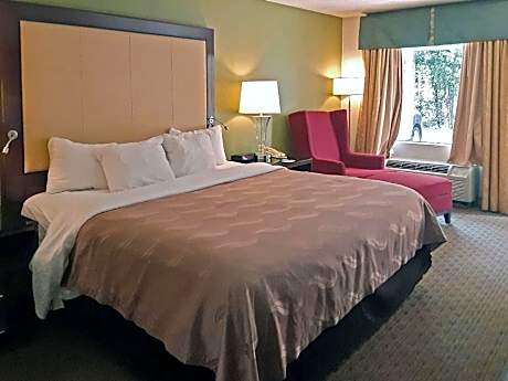 1 King Bed, Smoking