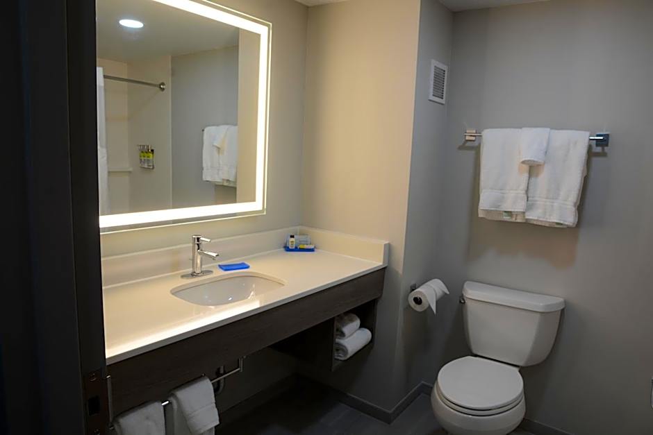 Holiday Inn Express Hotel & Suites Cincinnati Southeast Newport By IHG
