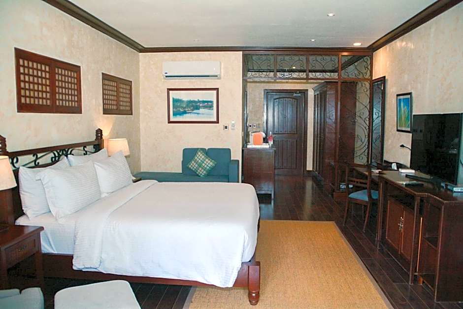 Photo 1 of 4 of Standard Suite