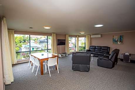 Superior Three-Bedroom Apartment