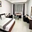 Townhouse Oak Vera Hotel Near Clark International Airport