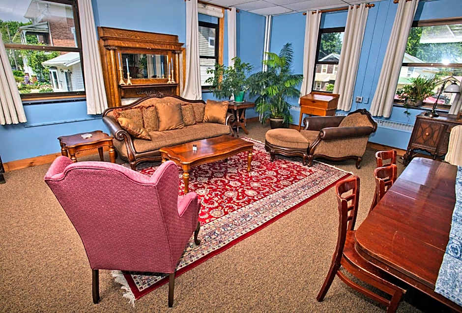 Sherman Inn
