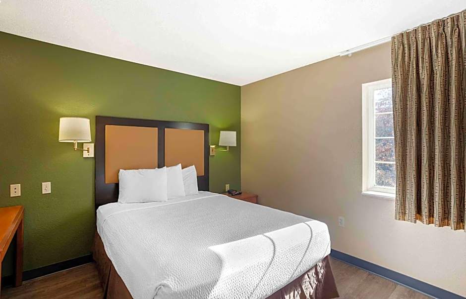 Extended Stay America Select Suites - Jacksonville - Southside - St. Johns Towne Ctr.