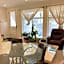 New Luxury Walkout Suite Near University-BY ROOM