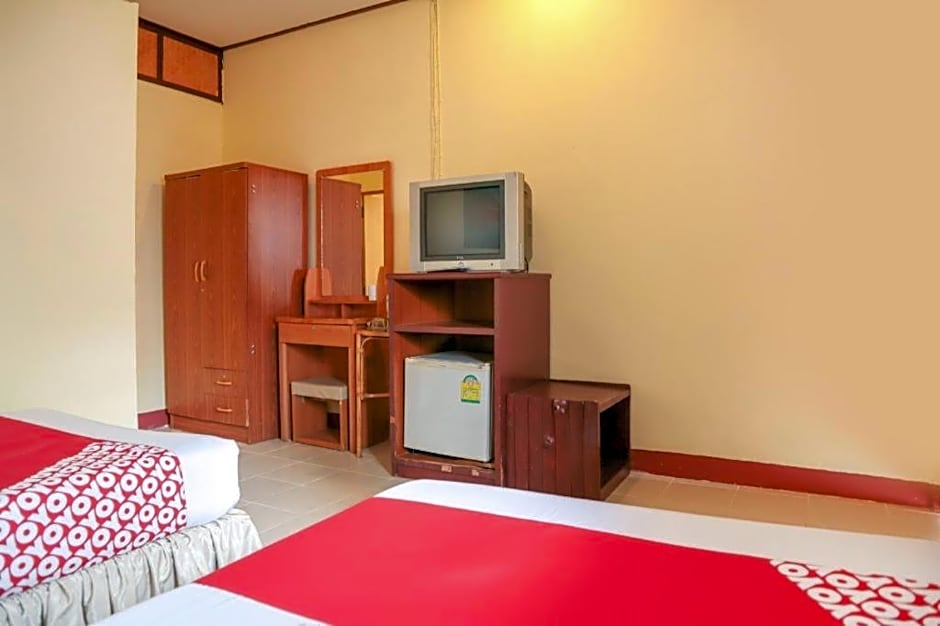 OYO 681 Paradise Hotel