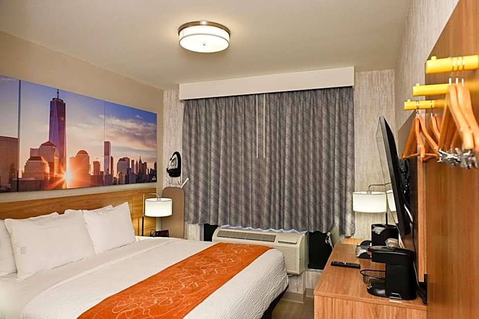 Days Inn by Wyndham Bronx Near Botanical Garden