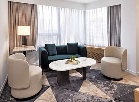 St. Anthony Jr. Suite, Club lounge access, Junior Suite