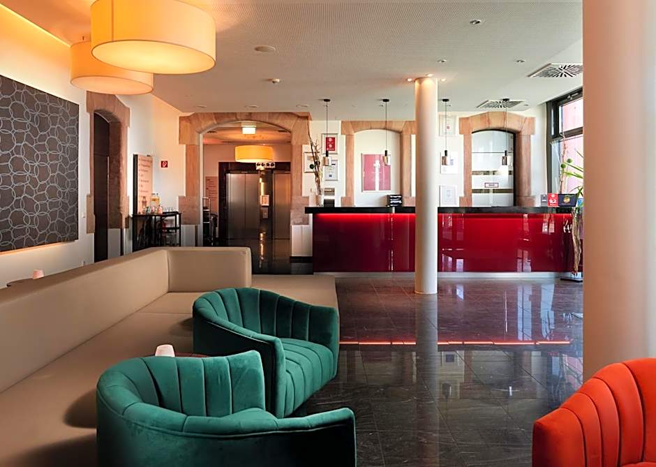 Novina Hotel Tillypark
