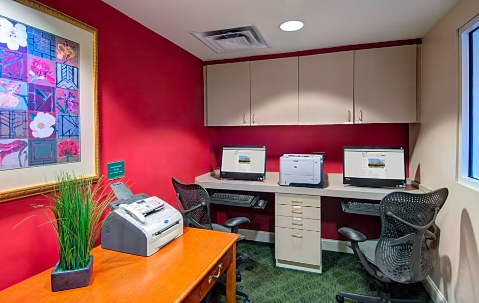 Hilton Garden Inn Detroit Metro Airport