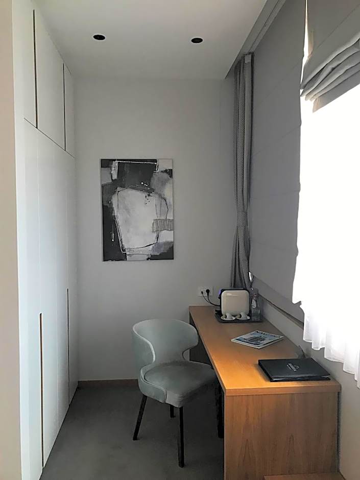 Korpa Deli Rooms