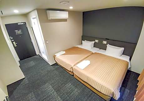 Twin Room - Non-Smoking