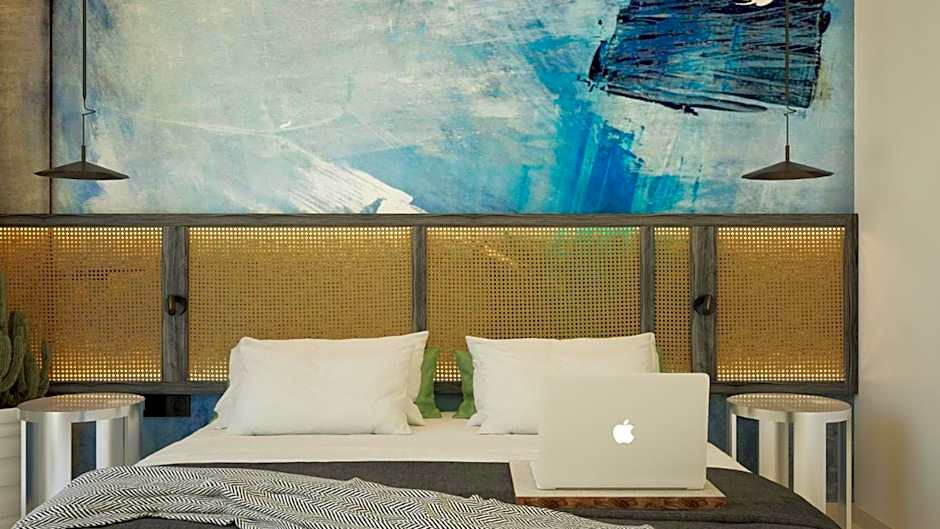 Leonidas Hotel & Apartments