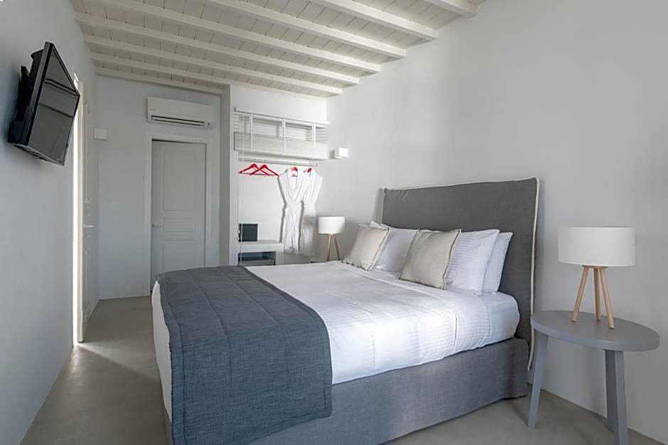 Cova Mykonos Suites