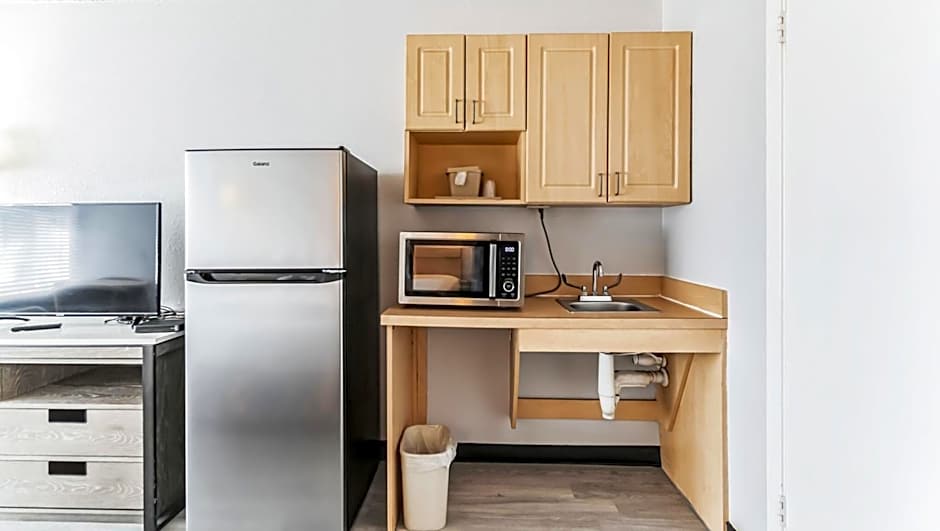 Home 1 Suites Extended Stay - Kissimmee