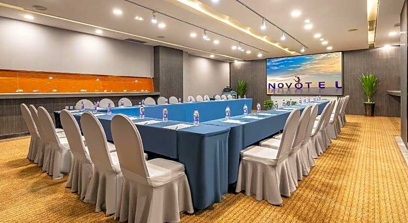 Novotel Zhengzhou Convention Centre Hotel