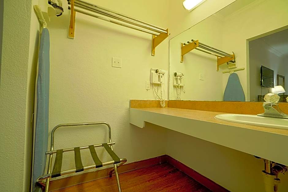 OYO Hotel Kingsville - Hwy 77