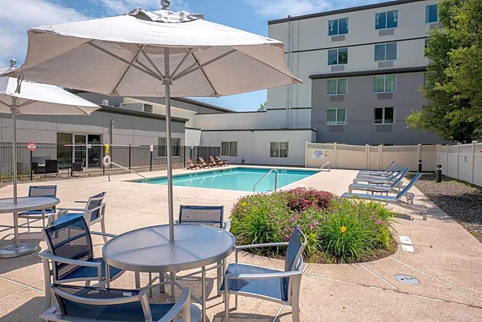 La Quinta Inn & Suites by Wyndham Danbury