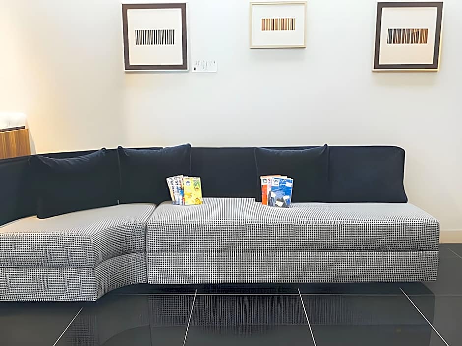 Quintessa Hotel Kokura Comic & Books