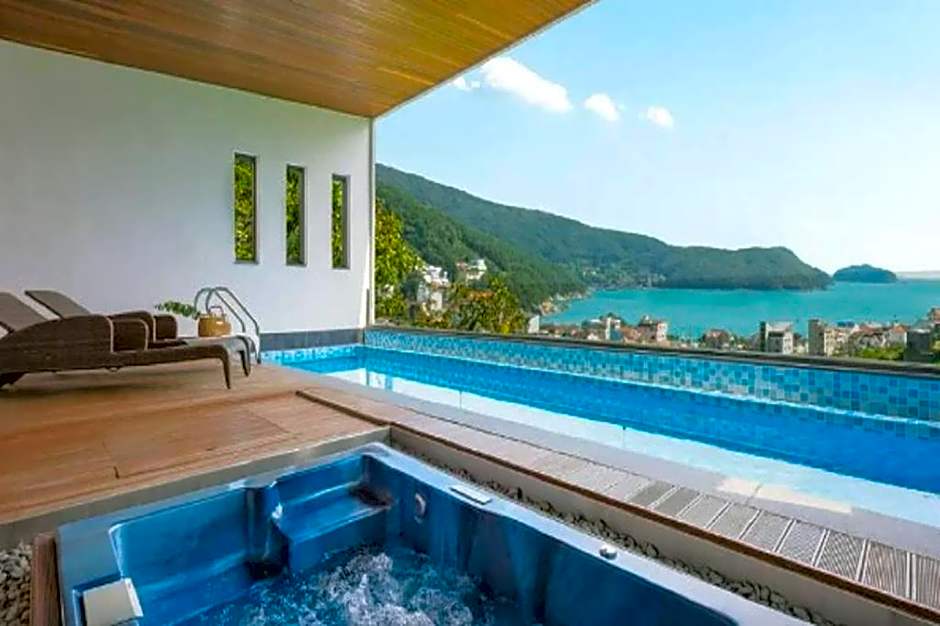 Friemily Pool Villa & Hotel