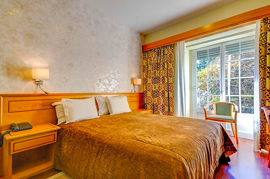 Avenida Park Residence