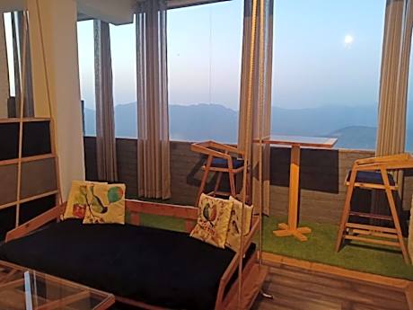 Zephyr House CASA Stay